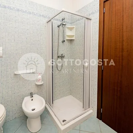 Magnolia Flat -